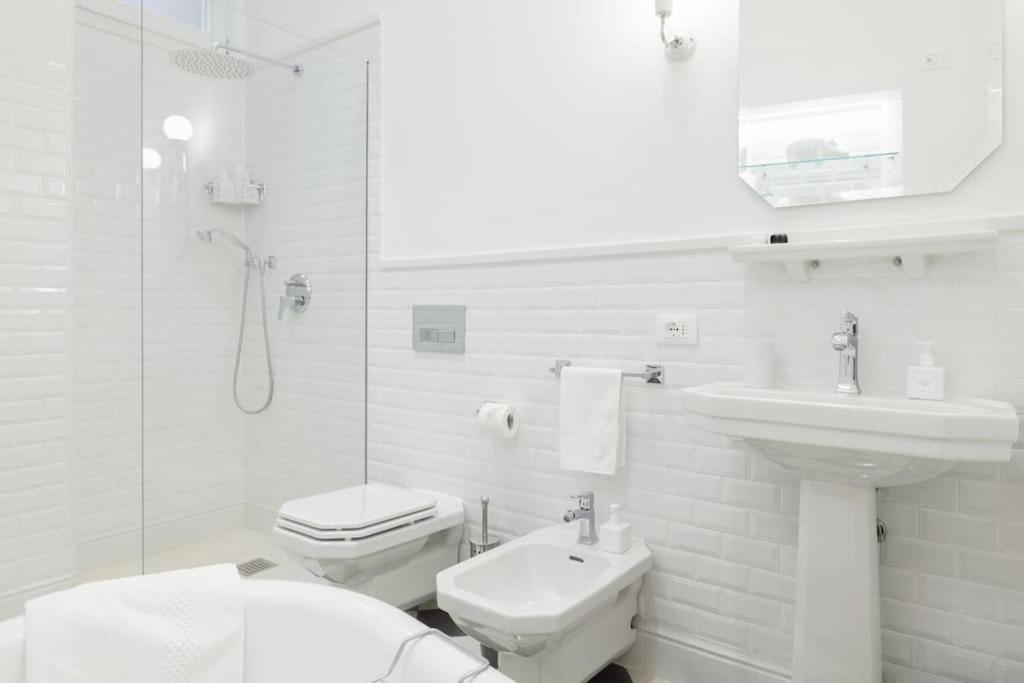 New Design Apartment Milan Bagian luar foto