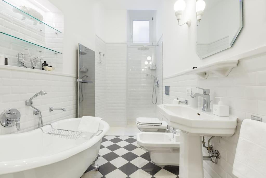 New Design Apartment Milan Bagian luar foto